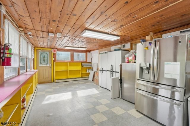 73 Cayuga Ave, Rockaway Twp., NJ 07866