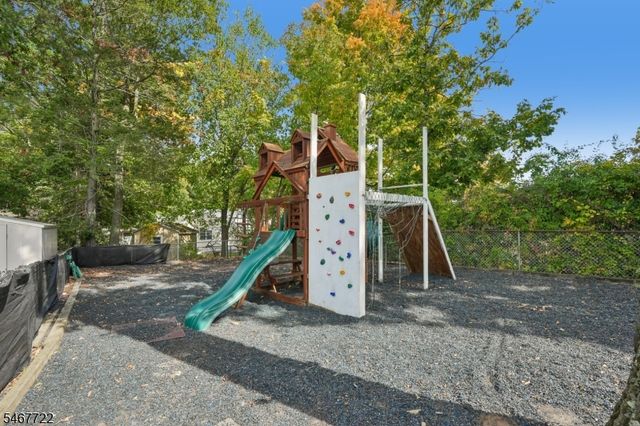 73 Cayuga Ave, Rockaway Twp., NJ 07866