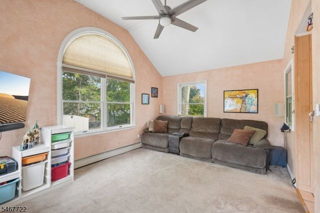 73 Cayuga Ave, Rockaway Twp., NJ 07866