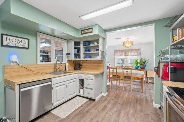 73 Cayuga Ave, Rockaway Twp., NJ 07866