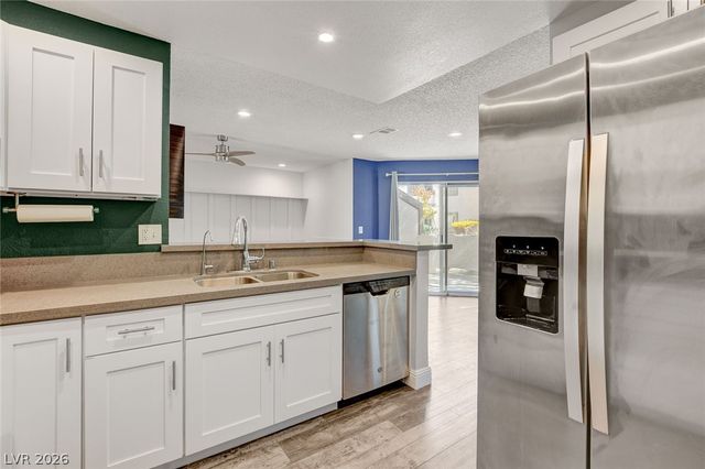 3150 Soft Breezes Drive 1043, Las Vegas, NV 89128