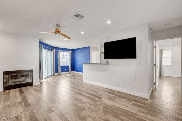 3150 Soft Breezes Drive 1043, Las Vegas, NV 89128