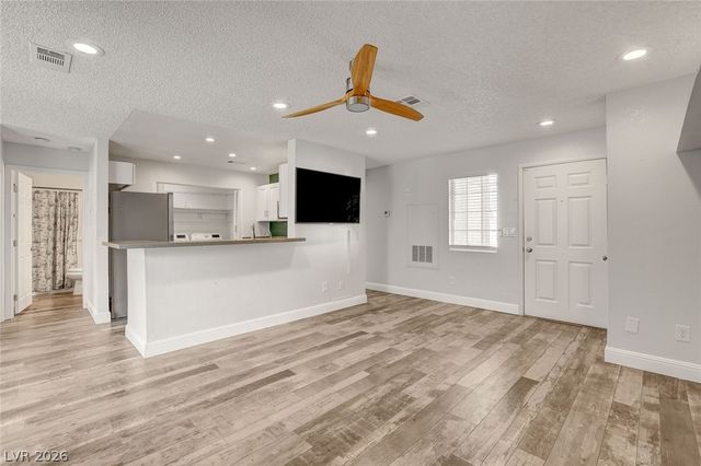 3150 Soft Breezes Drive 1043, Las Vegas, NV 89128