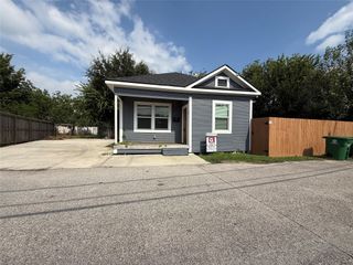 1 Canal Court, Houston, TX 77011