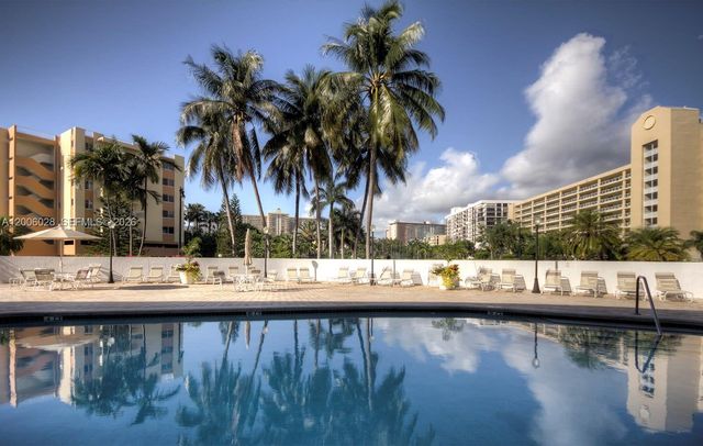 17801 N Bay Rd 210, Sunny Isles Beach, FL 33160