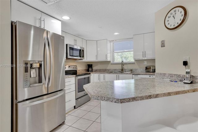 17801 N Bay Rd 210, Sunny Isles Beach, FL 33160
