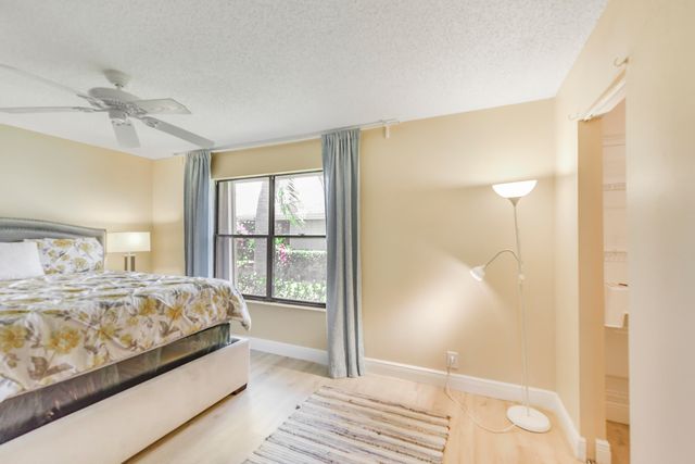 13355 Touchstone Place, Palm Beach Gardens, FL 33418