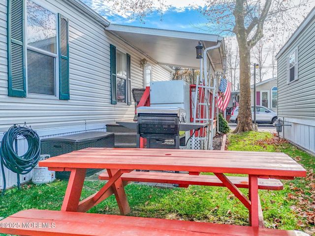 46 Randall Avenue, Hazlet, NJ 07730