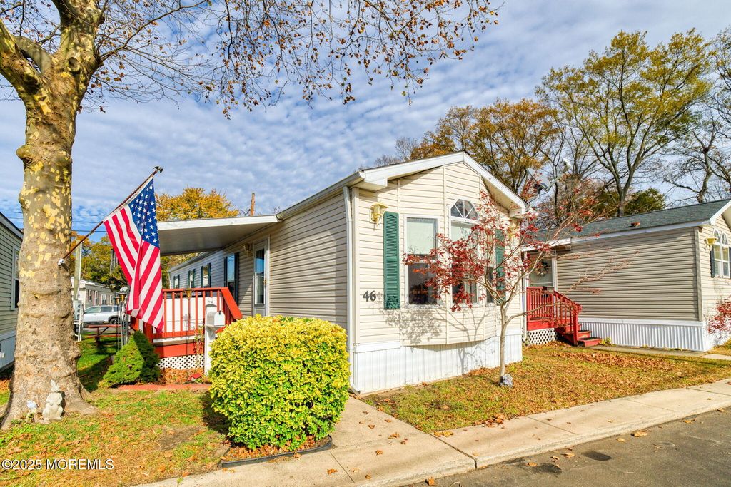 46 Randall Avenue, Hazlet, NJ 07730