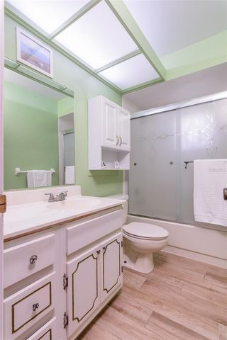 1139 ORANGE TREE CIRCLE E A, Palm Harbor, FL 34684