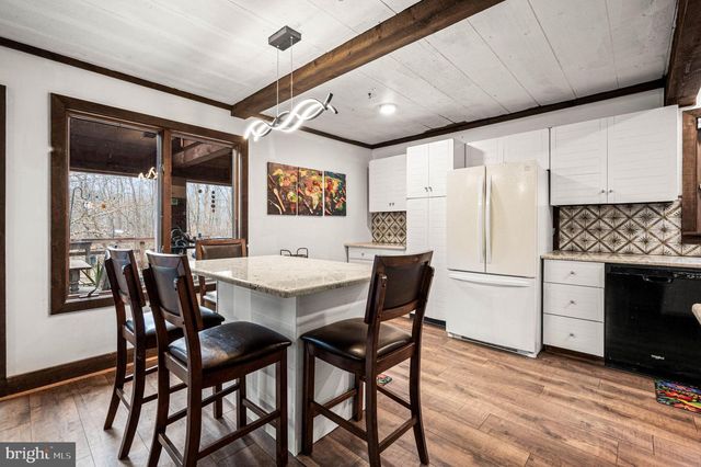 1785 TRUMBAUERSVILLE RD, Quakertown, PA 18951