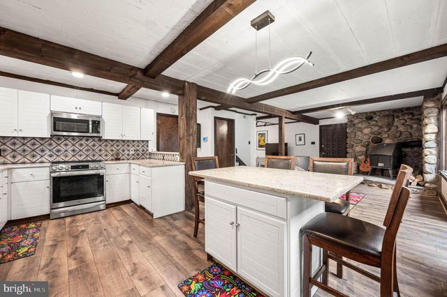 1785 TRUMBAUERSVILLE RD, Quakertown, PA 18951