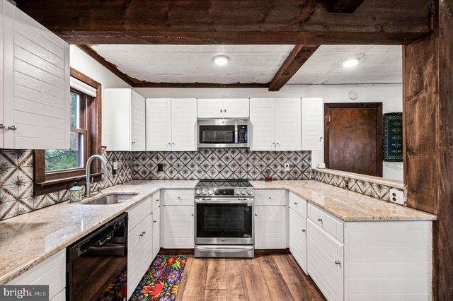 1785 TRUMBAUERSVILLE RD, Quakertown, PA 18951