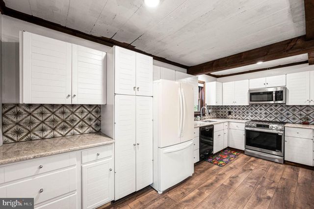 1785 TRUMBAUERSVILLE RD, Quakertown, PA 18951