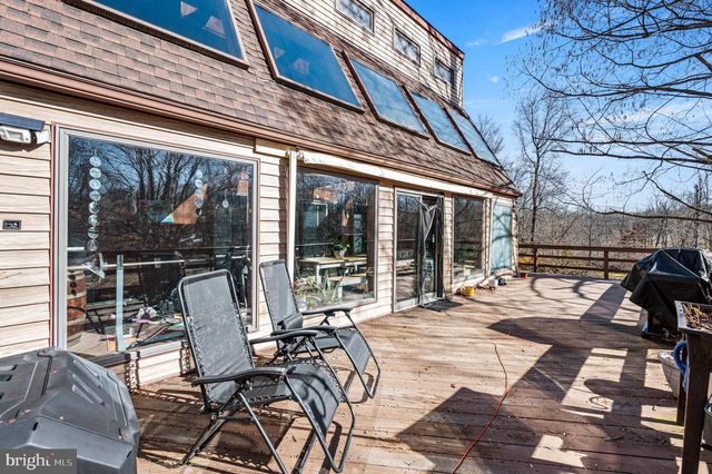 1785 TRUMBAUERSVILLE RD, Quakertown, PA 18951