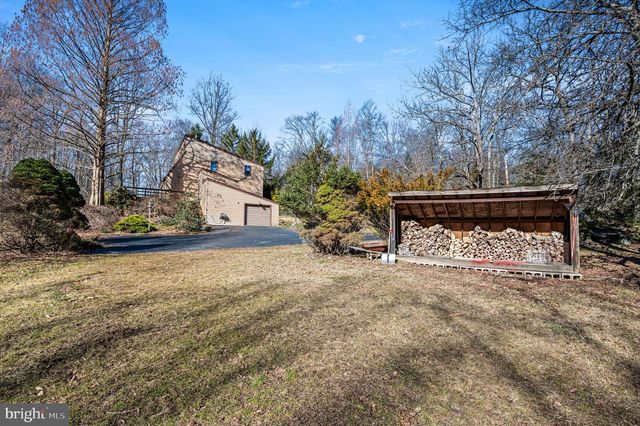 1785 TRUMBAUERSVILLE RD, Quakertown, PA 18951