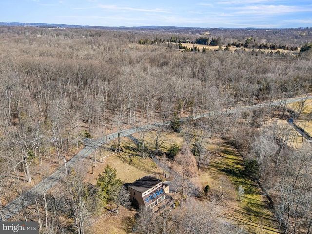 1785 TRUMBAUERSVILLE RD, Quakertown, PA 18951