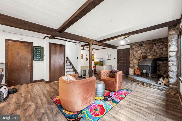 1785 TRUMBAUERSVILLE RD, Quakertown, PA 18951