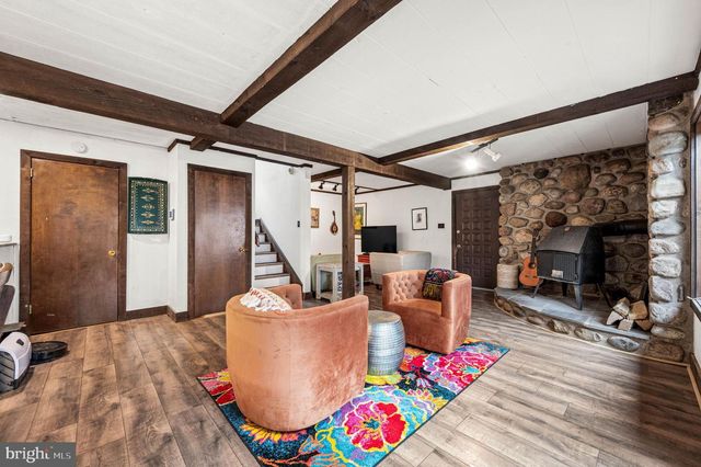 1785 TRUMBAUERSVILLE RD, Quakertown, PA 18951