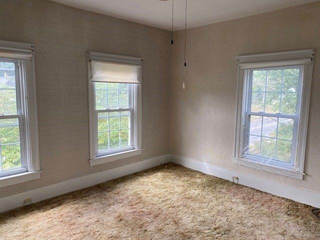 27 A-B Grafton St, Millbury, MA 01527