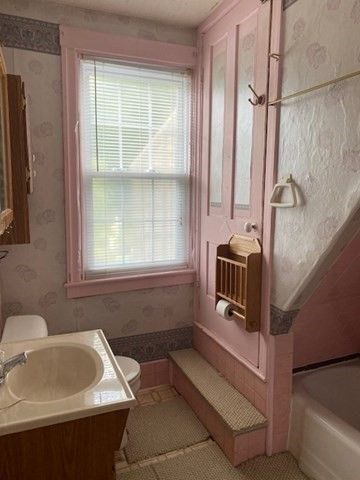 27 A-B Grafton St, Millbury, MA 01527