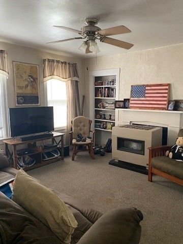 27 A-B Grafton St, Millbury, MA 01527
