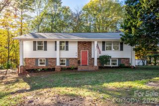 1185 10th Street Place NW, Hickory, NC 28601