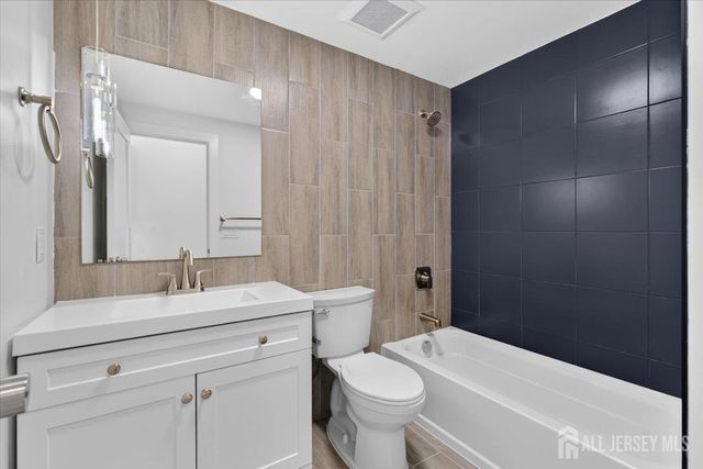 810 N 2nd Avenue 4, Highland Park, NJ 08904