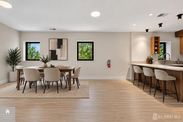 810 N 2nd Avenue 4, Highland Park, NJ 08904