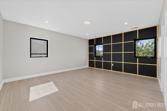 810 N 2nd Avenue 4, Highland Park, NJ 08904