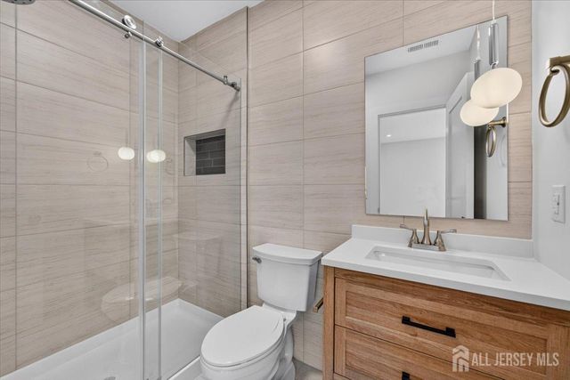 810 N 2nd Avenue 4, Highland Park, NJ 08904