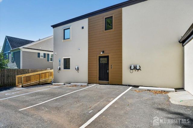 810 N 2nd Avenue 4, Highland Park, NJ 08904