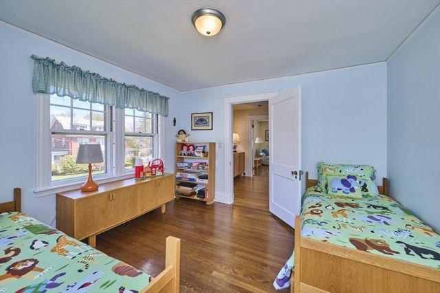 34 Converse Ave, Newton, MA 02458