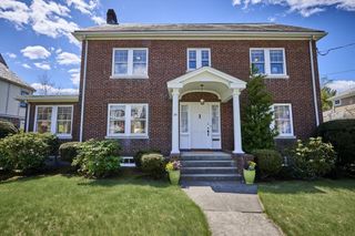 34 Converse Ave, Newton, MA 02458