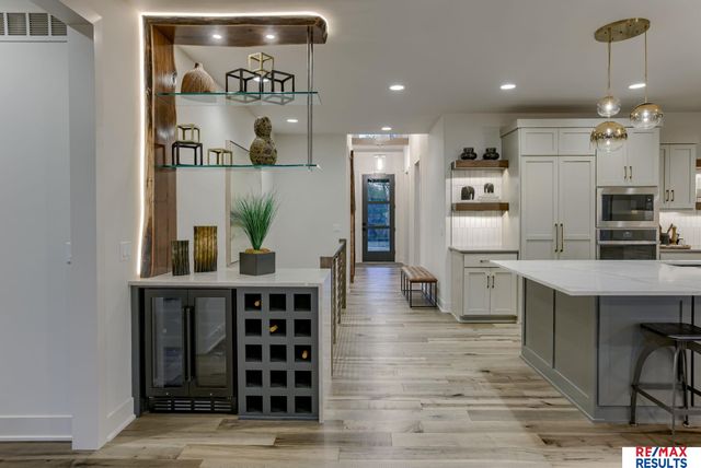 20121 W Street, Omaha, NE 68135