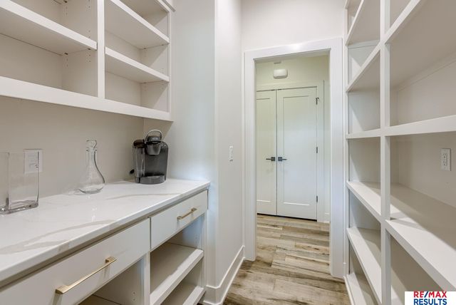 20121 W Street, Omaha, NE 68135