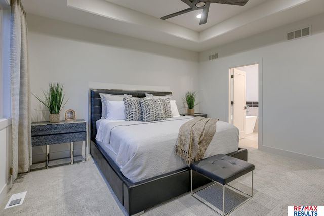 20121 W Street, Omaha, NE 68135