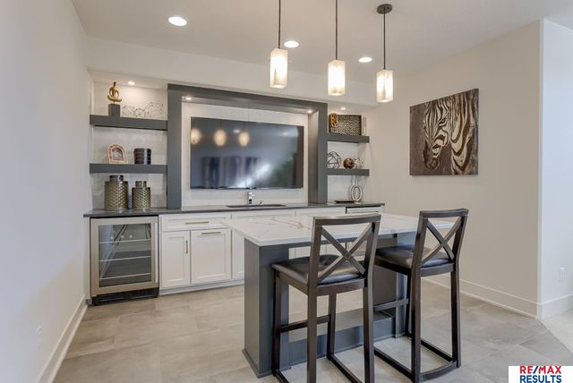 20121 W Street, Omaha, NE 68135