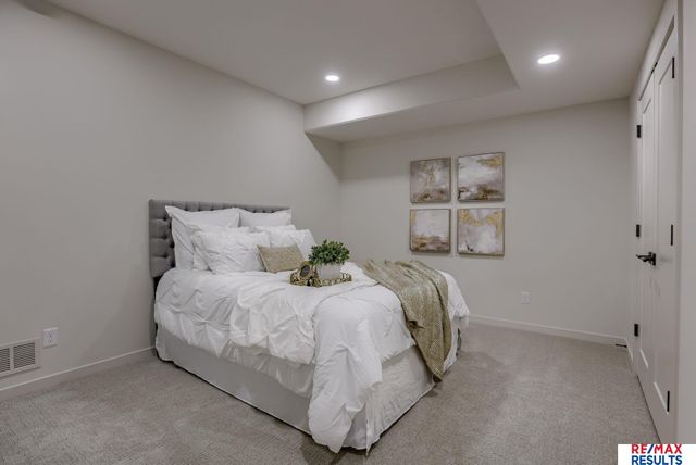 20121 W Street, Omaha, NE 68135