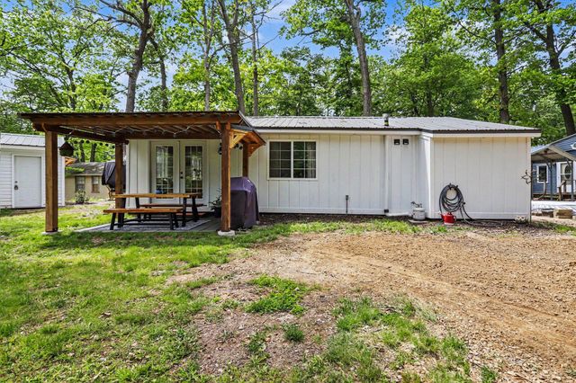 78750 South Court, Lawton, MI 49065
