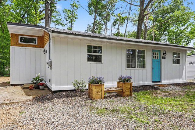 78750 South Court, Lawton, MI 49065