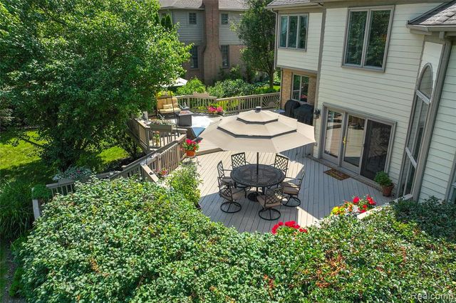 12106 Deer Creek Run, Plymouth, MI 48170
