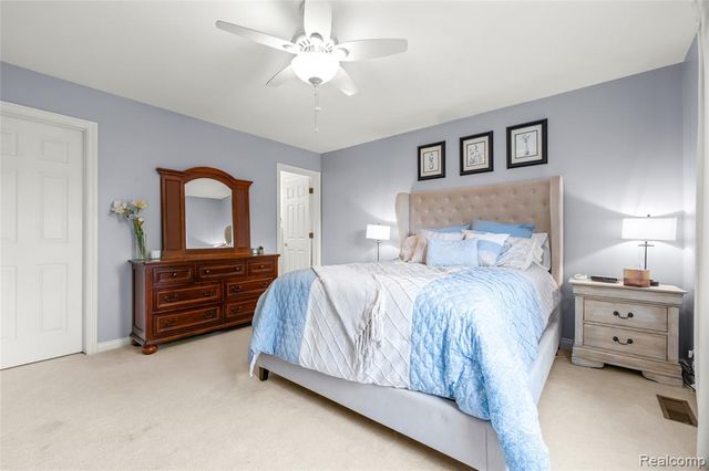 12106 Deer Creek Run, Plymouth, MI 48170
