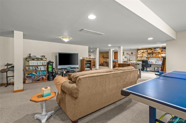 12106 Deer Creek Run, Plymouth, MI 48170