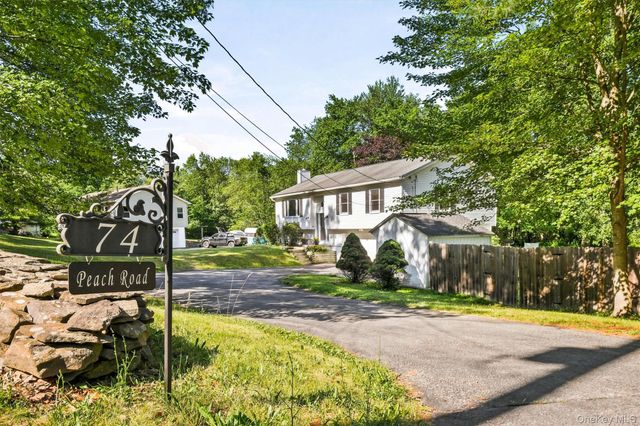 74 Peach Road, Poughkeepsie, NY 12601