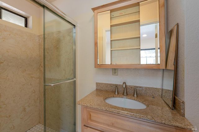 4380 1st Ave, Ukiah, CA 95482