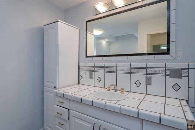 4380 1st Ave, Ukiah, CA 95482