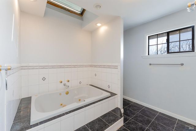 4380 1st Ave, Ukiah, CA 95482