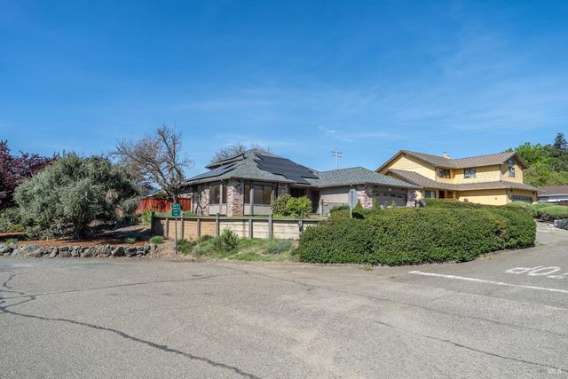 4380 1st Ave, Ukiah, CA 95482