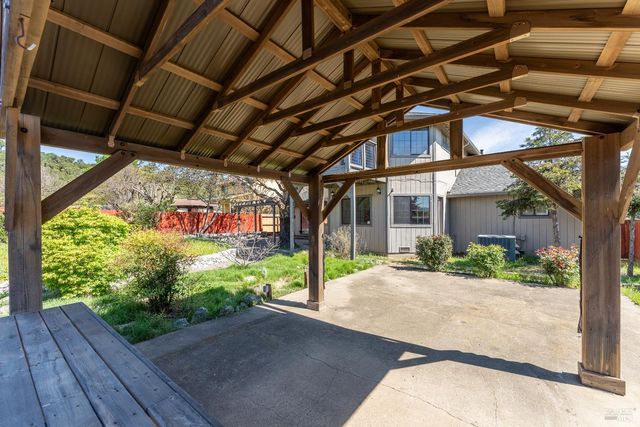 4380 1st Ave, Ukiah, CA 95482